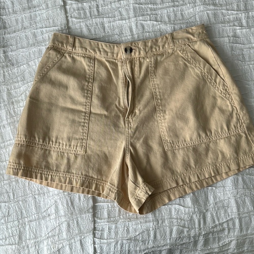 Universal Thread Shorts